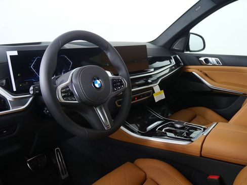Used 2026 BMW X5 sDrive40i w/ M Sport Package RWD image 12