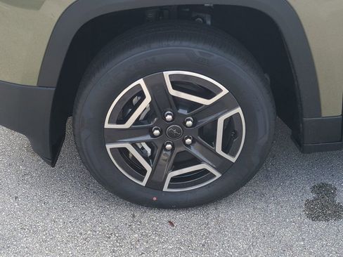 New 2026 Jeep Cherokee Limited image 11