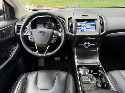 Used 2019 Ford Edge Titanium AWD/4WD image 21