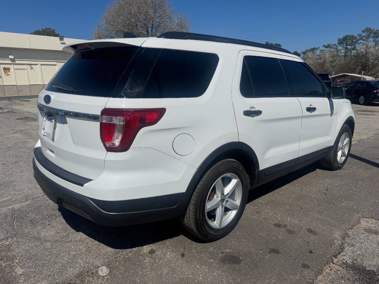 Used 2018 Ford Explorer FWD image 5