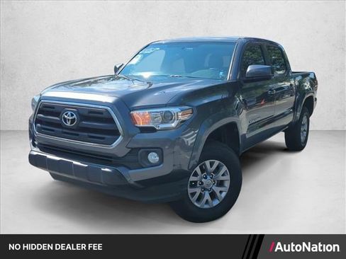Used 2017 Toyota Tacoma SR5 w/ Tow Package RWD image 1