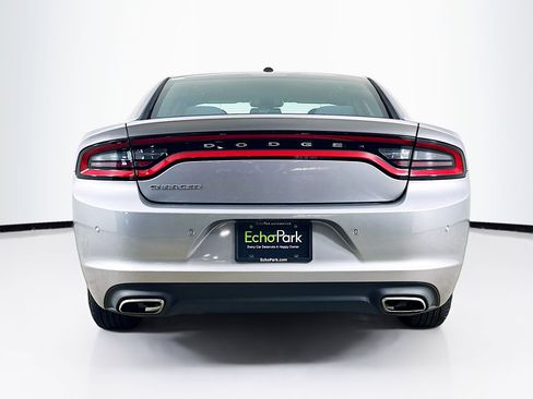 Used 2016 Dodge Charger SE w/ Popular Equipment Group RWD image 7