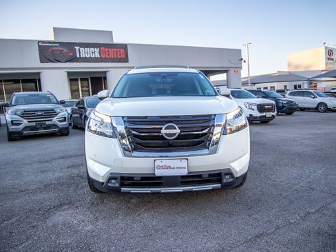 Used 2023 Nissan Pathfinder SL w/ Lighting Package (N92) image 13