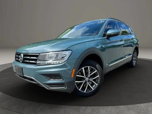 Used 2020 Volkswagen Tiguan SE w/ Panoramic Sunroof Package AWD/4WD image 1