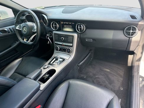 Used 2019 Mercedes-Benz SLC 300 image 27