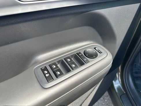 Used 2025 Hyundai Santa Fe SEL AWD/4WD image 16