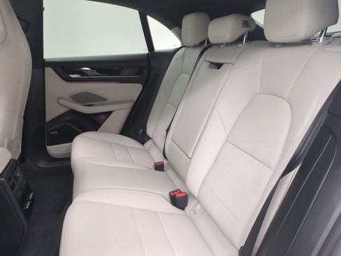 Certified 2025 Porsche Macan Electric RWD image 21