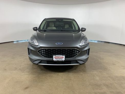 Used 2020 Ford Escape SE image 3