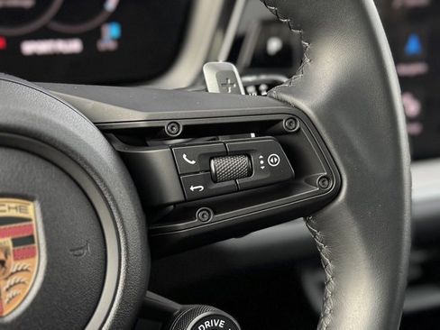 Certified 2025 Porsche Cayenne Coupe image 22