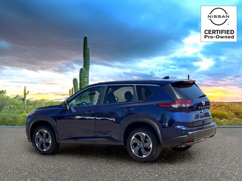 Certified 2025 Nissan Rogue SV FWD image 4