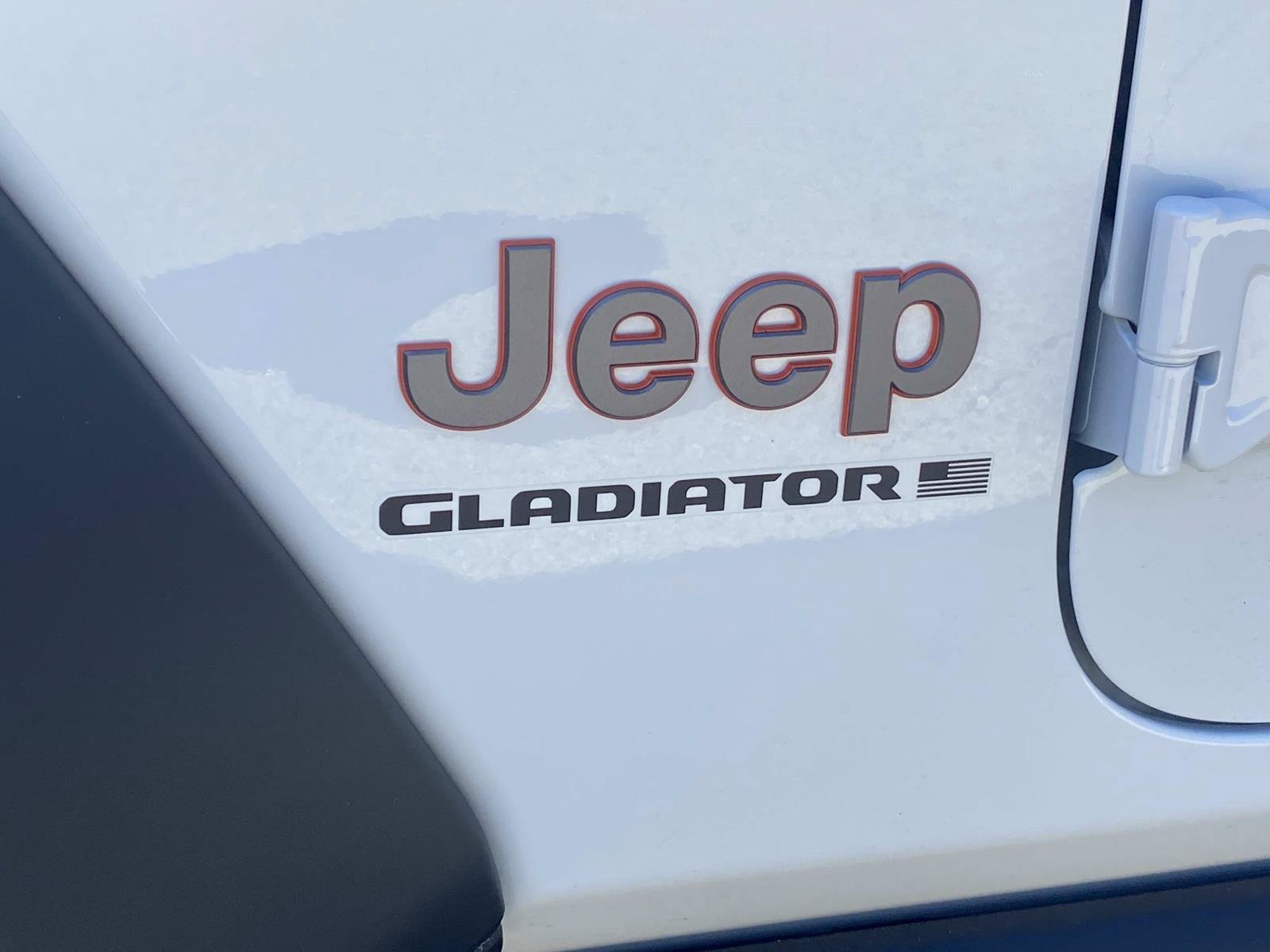 Used 2026 Jeep Gladiator Mojave AWD/4WD image 13