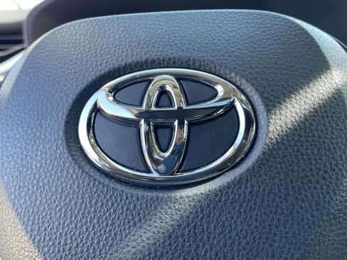 Used 2024 Toyota RAV4 XLE Premium image 21