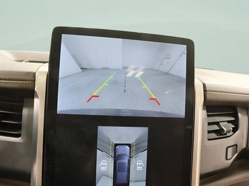 Used 2024 Ford Expedition King Ranch AWD/4WD image 13