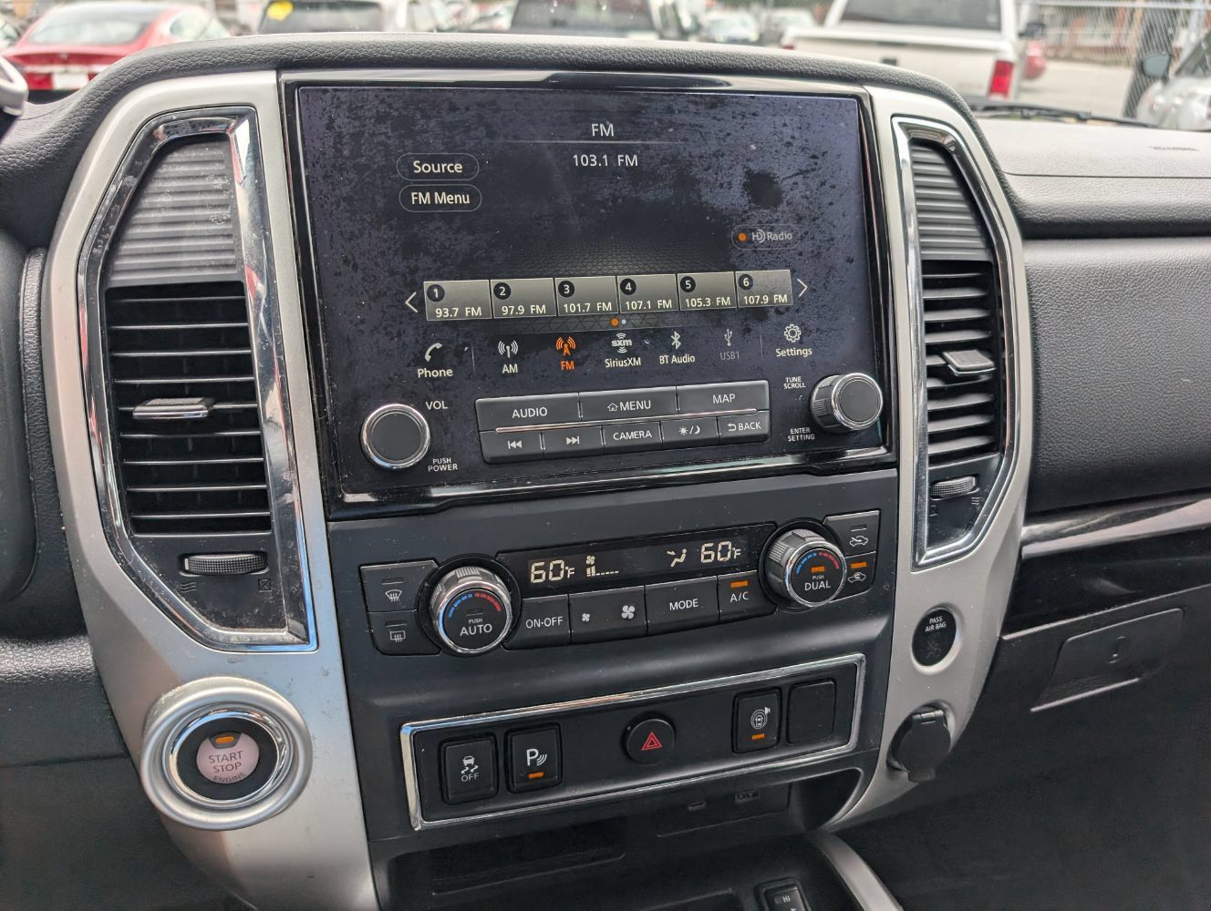 Used 2021 Nissan Titan SV w/ SV Convenience Package RWD image 22