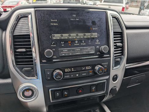 Used 2021 Nissan Titan SV w/ SV Convenience Package RWD image 22