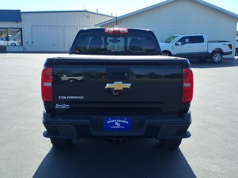 Used 2016 Chevrolet Colorado Z71 AWD/4WD image 5