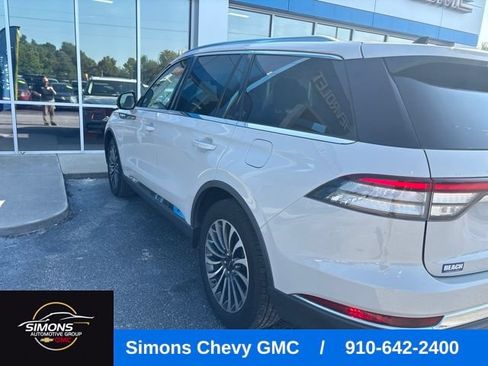 Used 2022 Lincoln Aviator Reserve RWD image 3