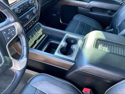 Used 2018 GMC Sierra 2500 Denali w/ Duramax Plus Package image 14