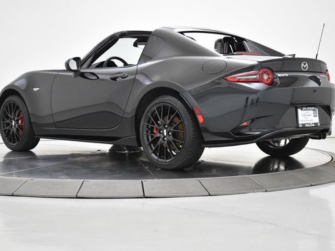 Used 2025 MAZDA MX-5 Miata RF Club RWD image 18