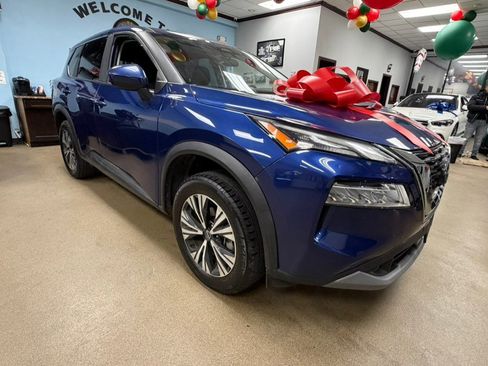 Used 2023 Nissan Rogue SV image 13