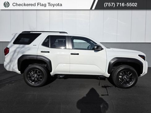 Used 2025 Toyota 4Runner SR5 image 9