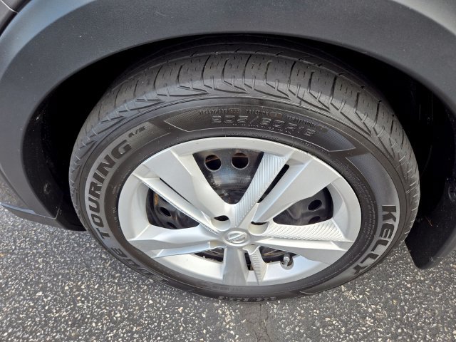 Used 2020 Nissan Kicks S FWD image 23