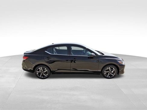 Used 2024 Nissan Sentra SV image 5