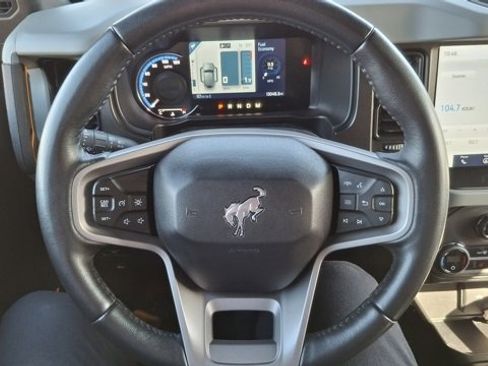 Used 2023 Ford Bronco Badlands w/ Sasquatch Package image 17