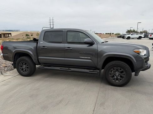 Used 2021 Toyota Tacoma SR5 RWD image 3