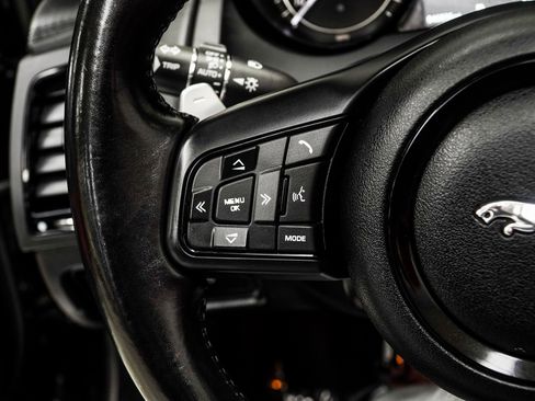 Used 2019 Jaguar F-TYPE P300 image 30