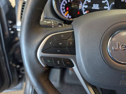 Used 2019 Jeep Grand Cherokee Limited w/ Luxury Group II AWD/4WD image 22
