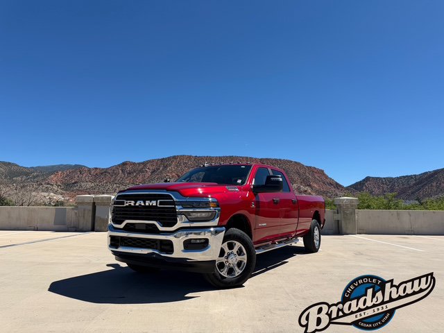 Used 2025 RAM 3500 Big Horn AWD/4WD image 1