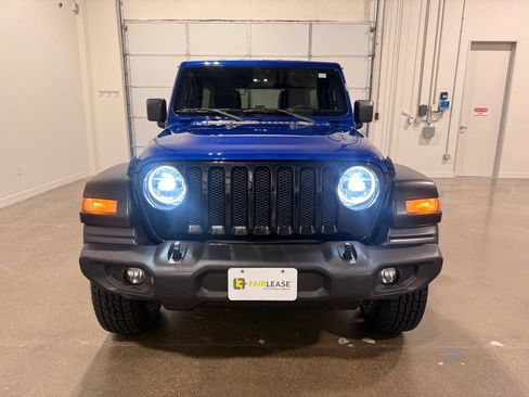 Used 2020 Jeep Wrangler Unlimited Sport AWD/4WD image 2