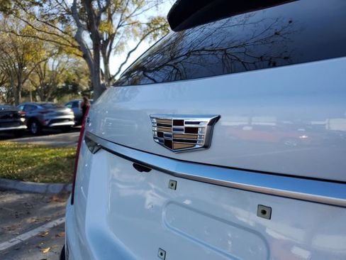 Used 2022 Cadillac XT5 Premium Luxury image 6