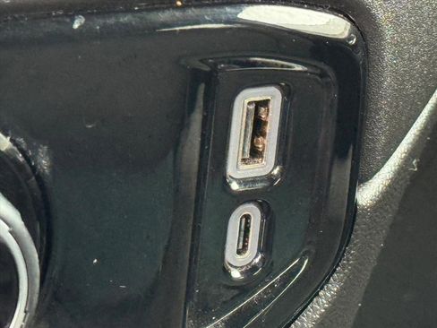 Used 2024 Chevrolet Silverado 2500 LT image 30