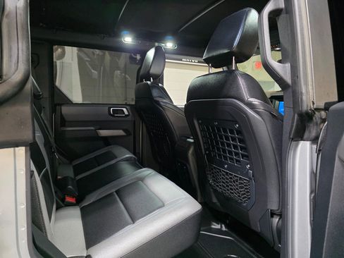 Used 2022 Ford Bronco Black Diamond image 39