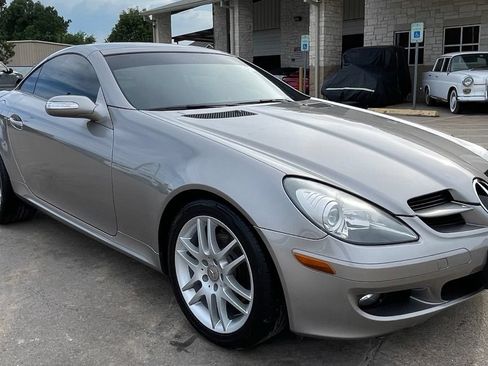 Used 2007 Mercedes-Benz SLK 280 w/ Premium Pkg I image 2