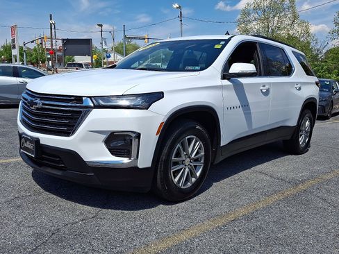 Used 2023 Chevrolet Traverse LT AWD/4WD image 1