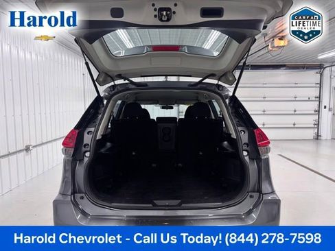 Used 2019 Nissan Rogue S AWD/4WD image 5