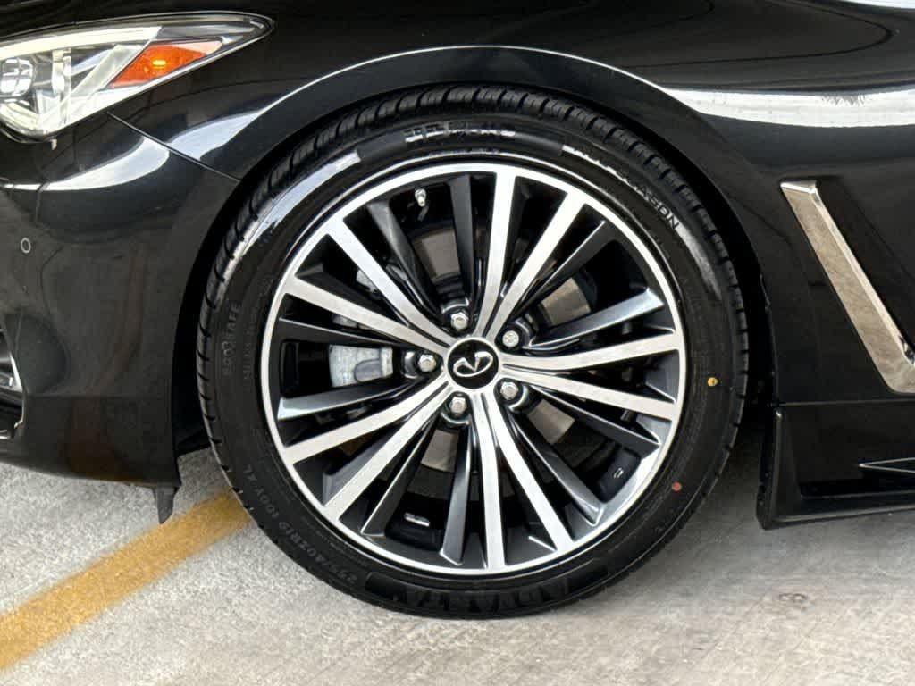 Used 2022 INFINITI Q60 3.0t Luxe w/ Cargo Package RWD image 11