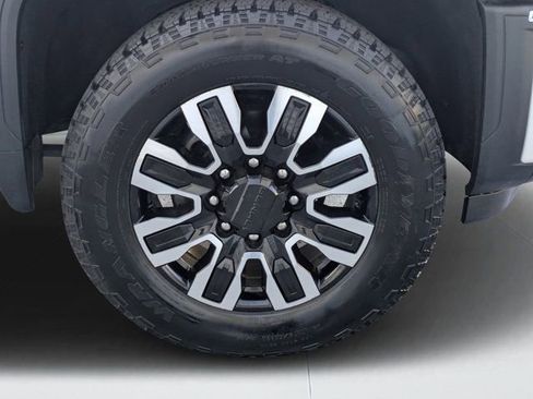 Used 2024 GMC Sierra 2500 Denali Ultimate image 8