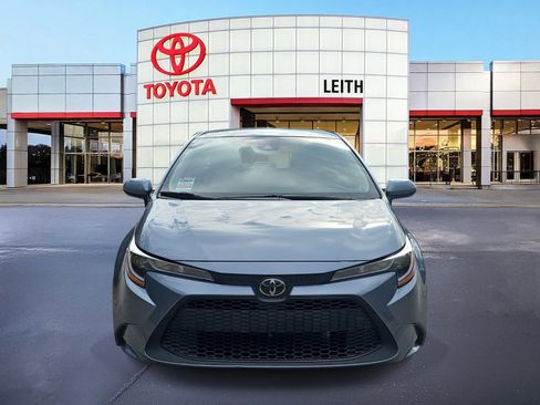 Used 2020 Toyota Corolla L image 2