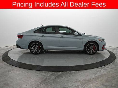 Used 2025 Volkswagen Jetta GLI Autobahn FWD image 2