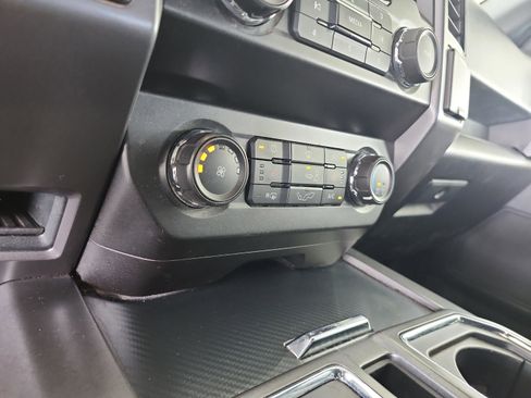 Used 2019 Ford F150 XLT w/ Equipment Group 302A Luxury AWD/4WD image 26