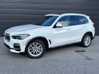 Used 2021 BMW X5 xDrive40i w/ Convenience Package image 1
