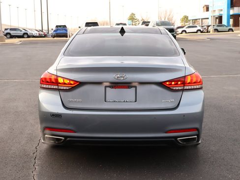 Used 2015 Hyundai Genesis 3.8 w/ Option Group 03 image 28