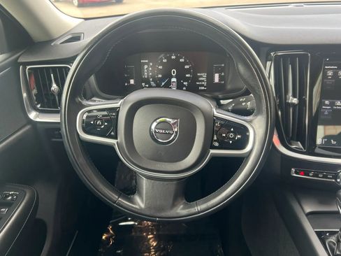 Used 2019 Volvo S60 T5 Momentum w/ Premium Package FWD image 14