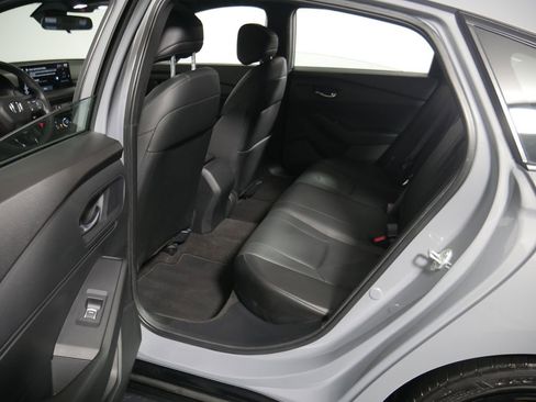 Used 2024 Honda Accord Sport image 11