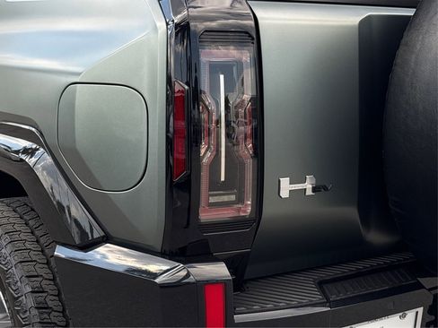 Used 2024 GMC Hummer EV 3X w/ LPO, Roof Cross Rail Package image 15