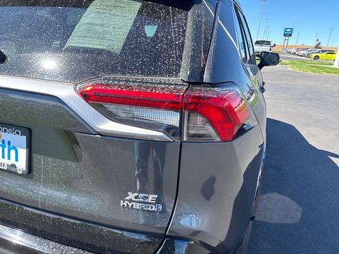Used 2021 Toyota RAV4 XSE w/ Carpet Mat Package (TMS) AWD/4WD image 28